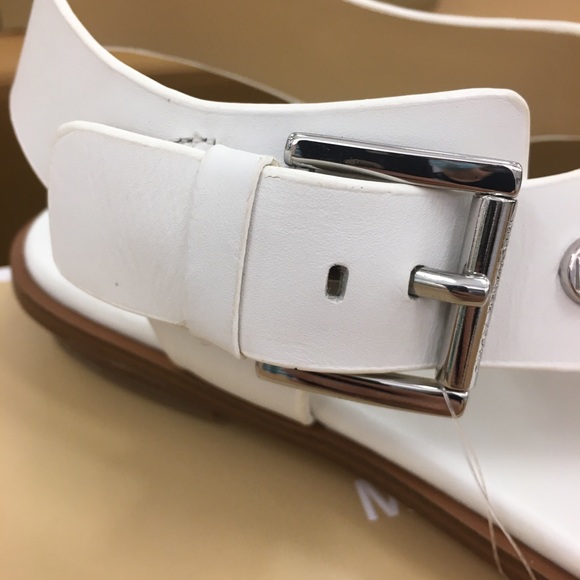 🤍White Mk Sandals🤍 - Picture 7 of 12